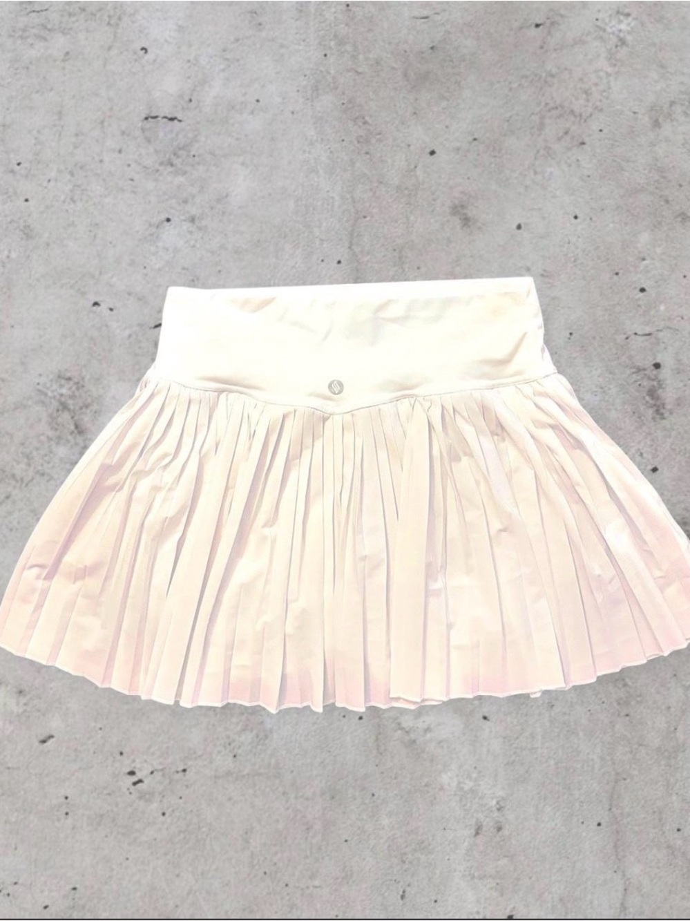 Pleated High-Waist Mini Skirt in white